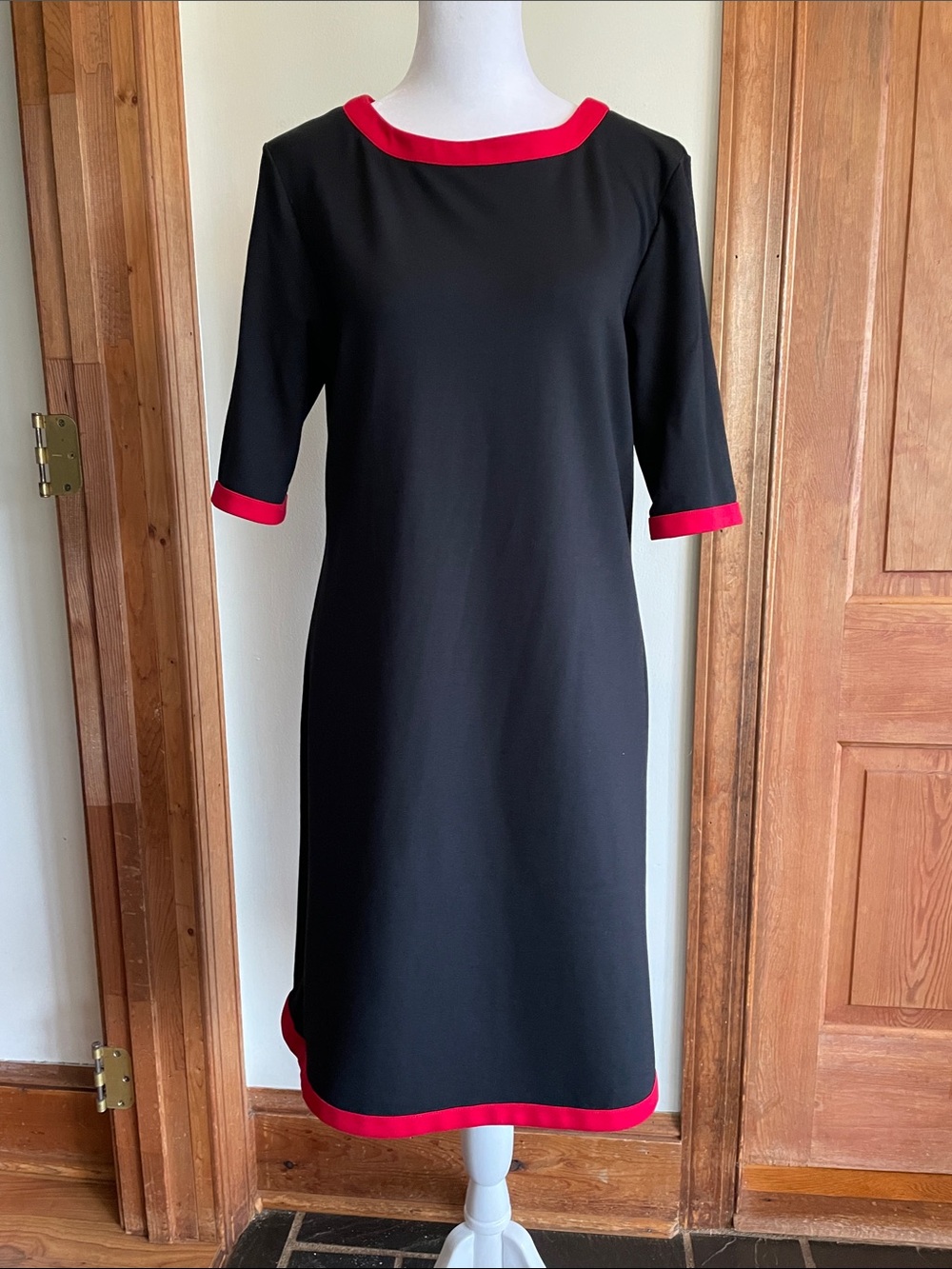 JUDE CONNALLY Louisa Black Ponte Knit Midi Dress with Red Trim M